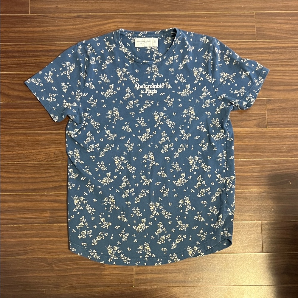 Abercrombie & Fitch Blue Floral Short Sleeve Tee